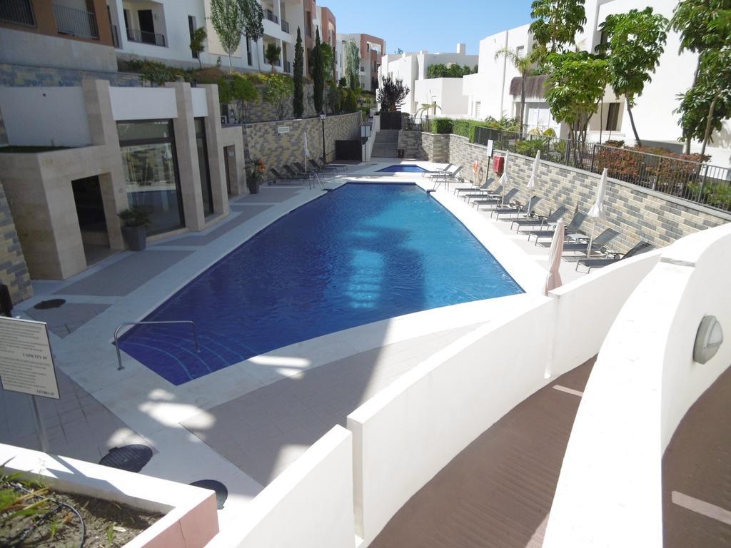 Lets In The Sun Samara Apartment Marbella